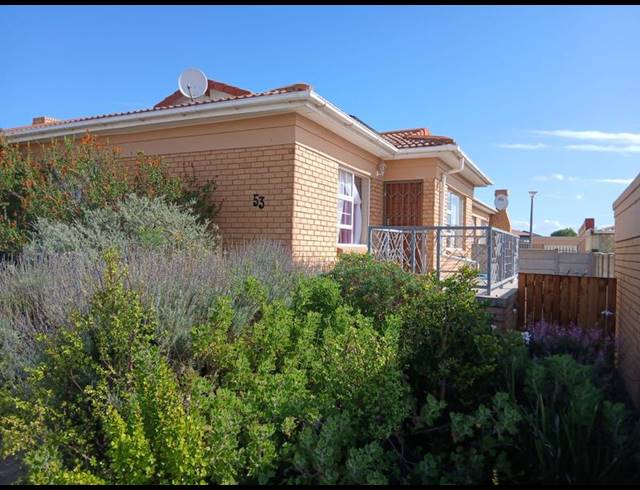 2 BEDROOM PROPERTY TO RENT IN HEIDERAND